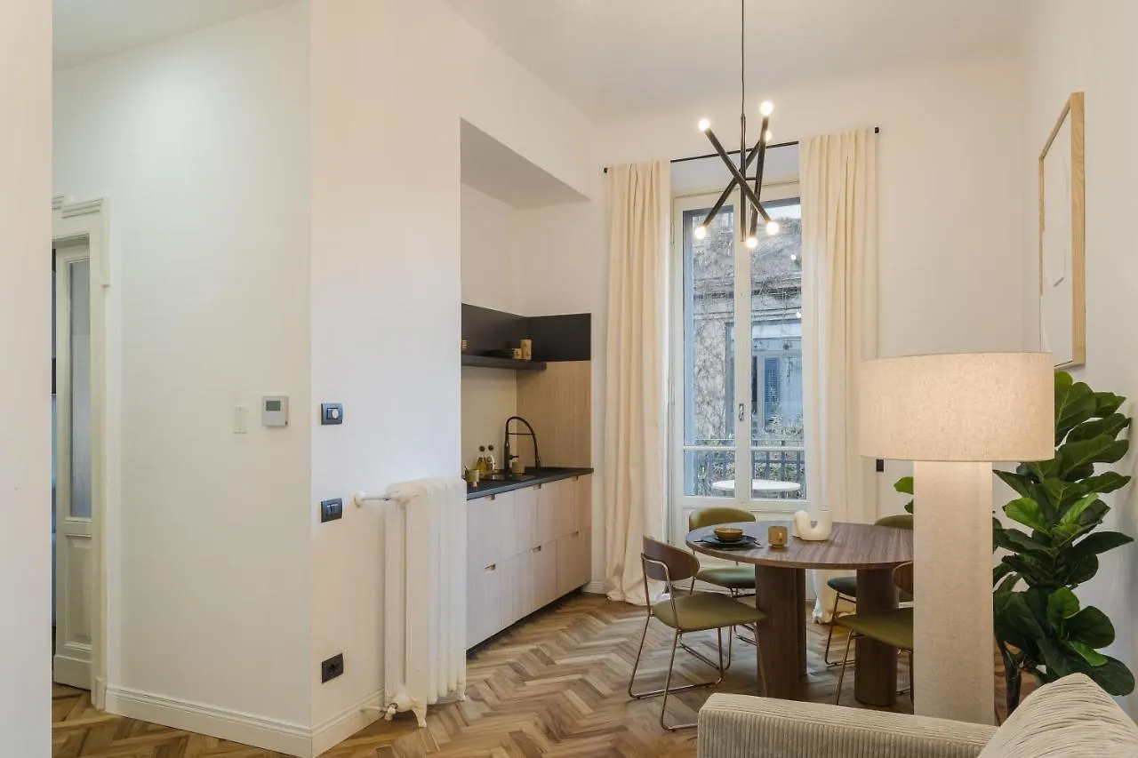 Casa Unica Milano - Elegant Apartment With Balcony - Centrale 1
