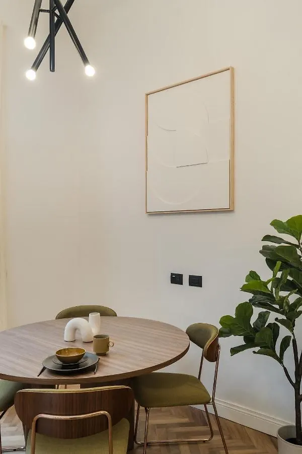 Casa Unica Milano - Elegant Apartment With Balcony - Centrale 1 Włochy