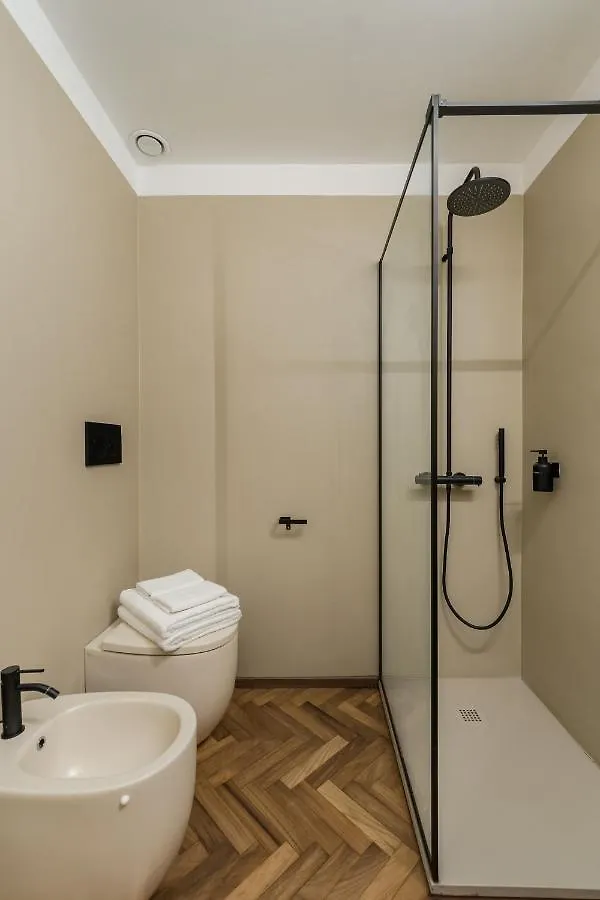 Casa Unica Milano - Elegant Apartment With Balcony - Centrale 1