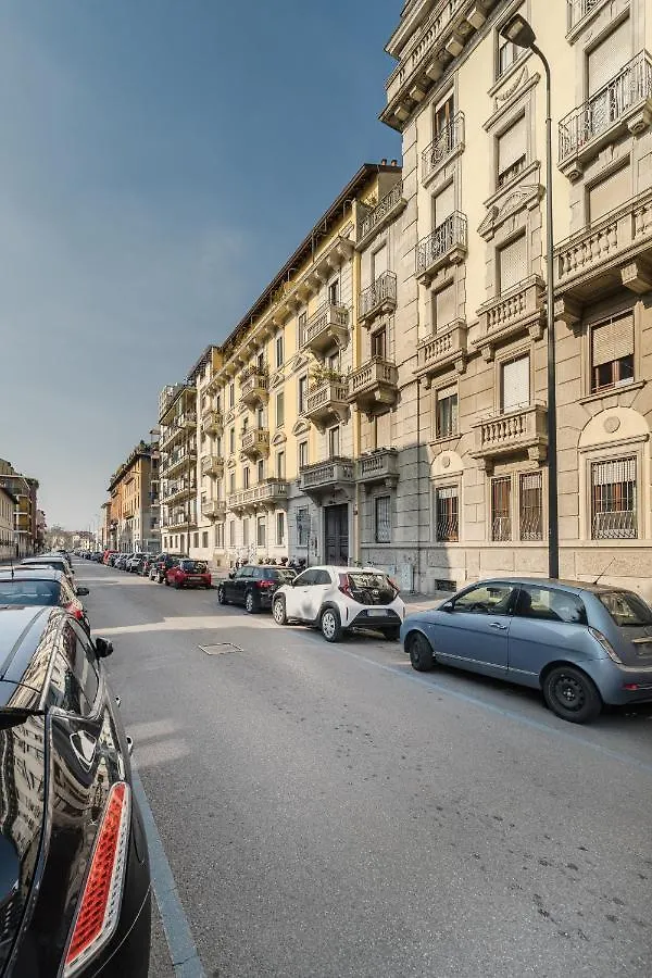 Casa Unica Milano - Elegant Apartment With Balcony - Centrale 1