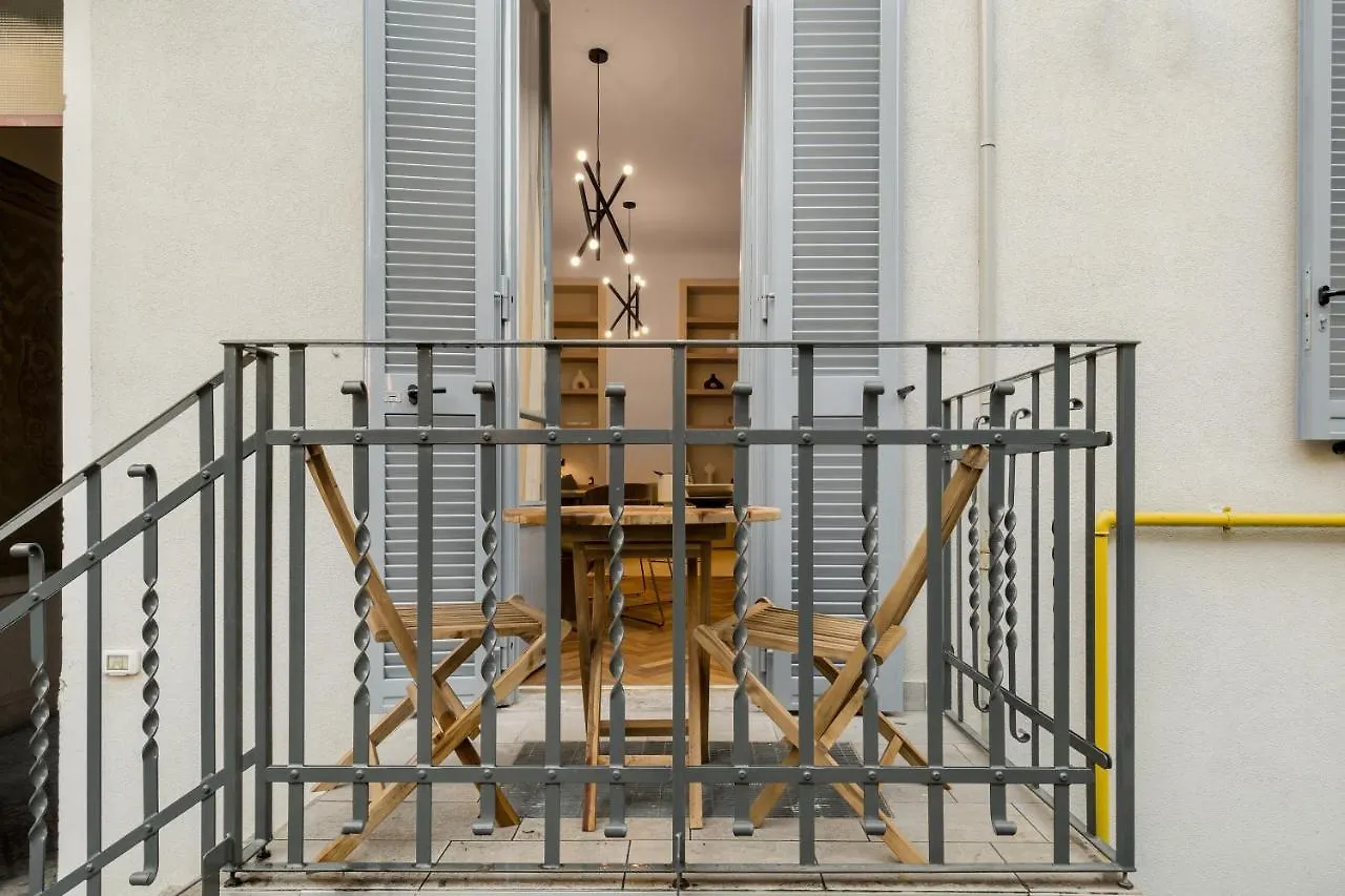 Casa Unica Milano - Elegant Apartment With Balcony - Centrale 1